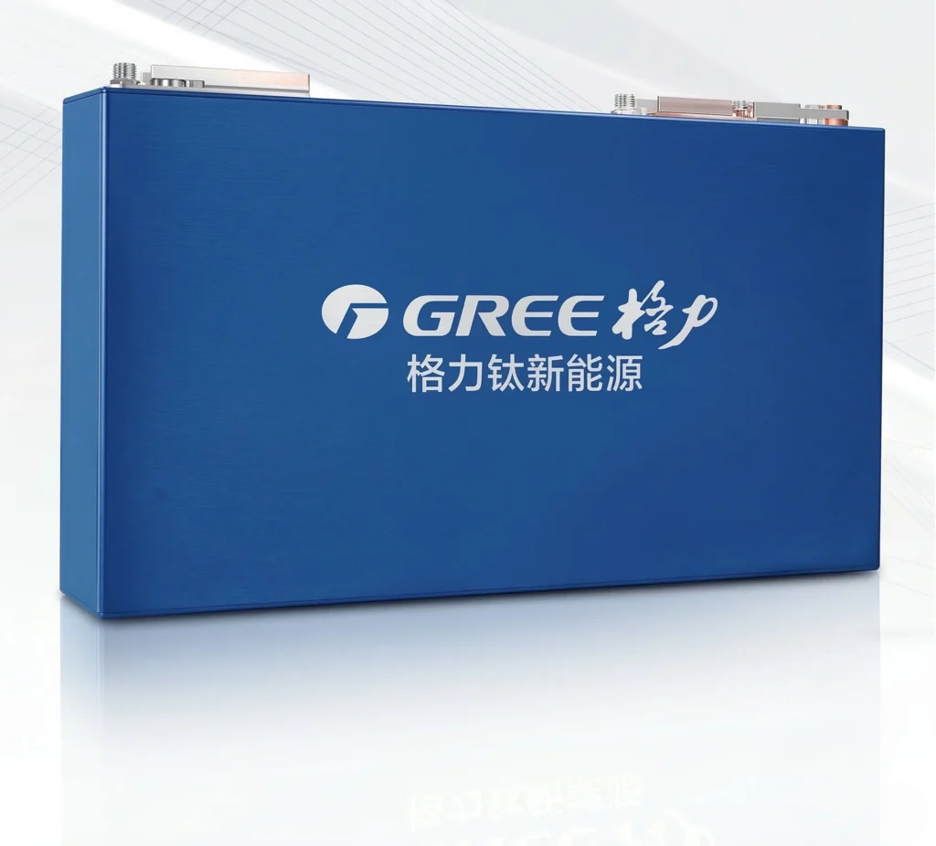 High-performance GREE 110Ah LTO prismatic cell featuring Lithium Titanate technology for 10-minute fast charging and extreme safety.